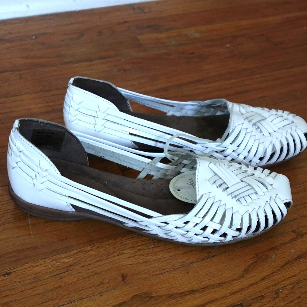 NaturalSoul by Naturalizer Leather White Huarache Flat Shoes Women 8.5 Comfort